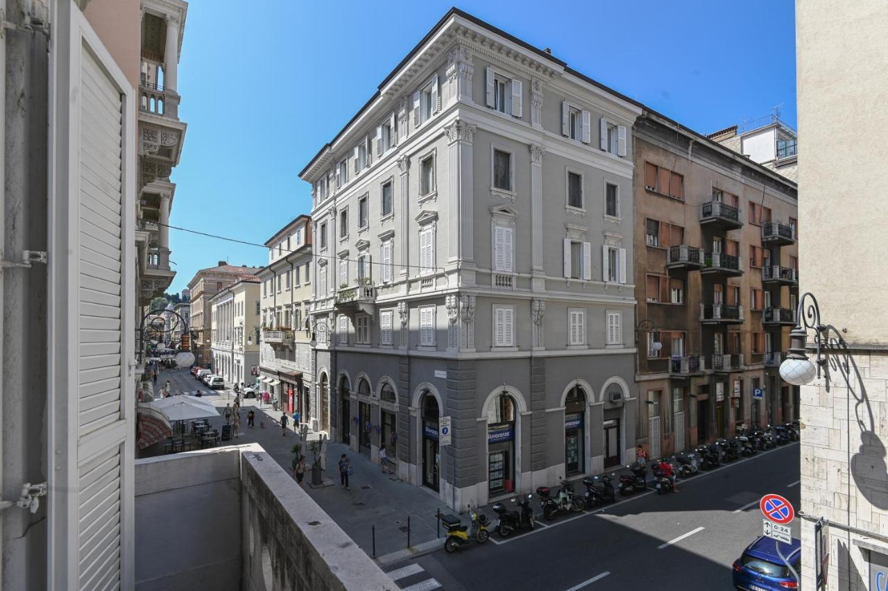 Adria Luxury Residence - Centro Trieste Eksteriør bilde